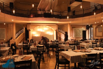 Rubica Hall - Blouhond seating